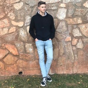 Meet your Posher, Reagan